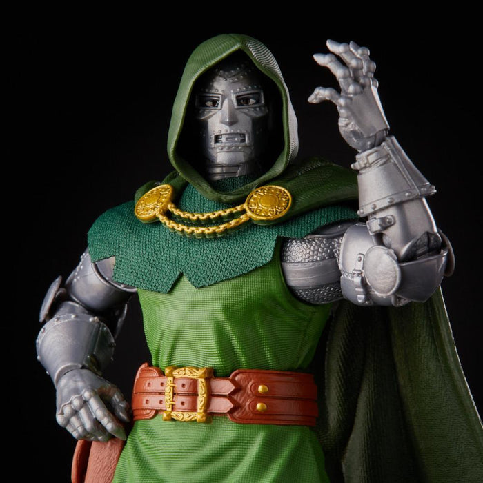 Marvel Legends - Retro Series - Fantastic Four - Vintage Dr. Doom Action Figure (E9627)