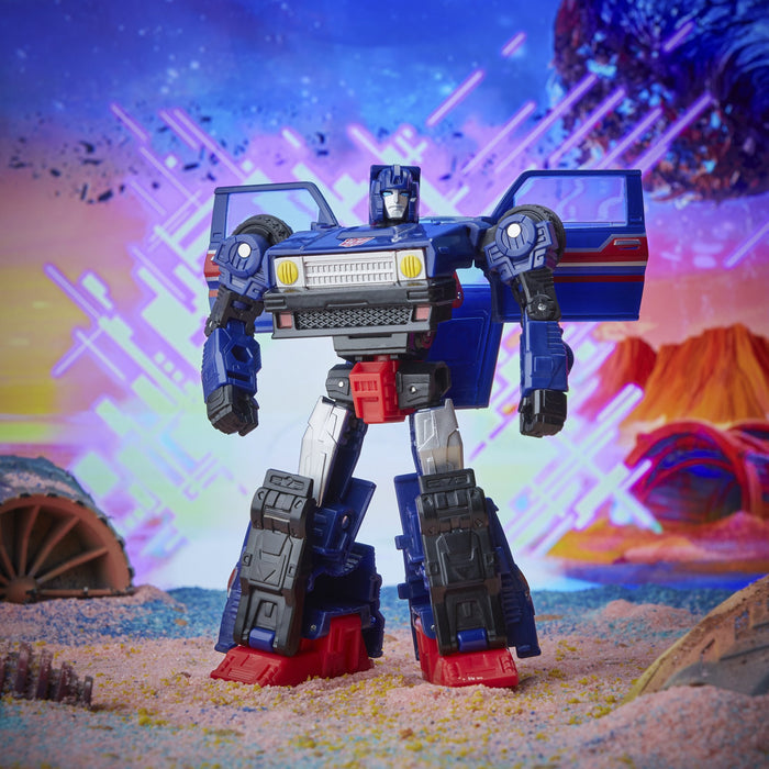 Transformers - Legacy - Deluxe Class Autobot Skids Action Figure (F3008) LOW STOCK