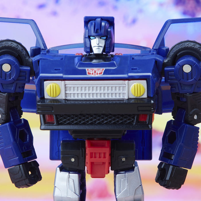 Transformers - Legacy - Deluxe Class Autobot Skids Action Figure (F3008) LOW STOCK